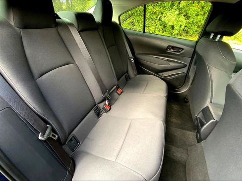 Used 2022 Toyota Corolla LE FWD image 18