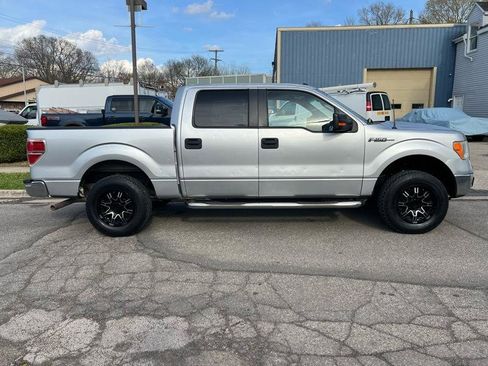 Used 2013 Ford F150 XLT w/ Mid Equipment Group image 6