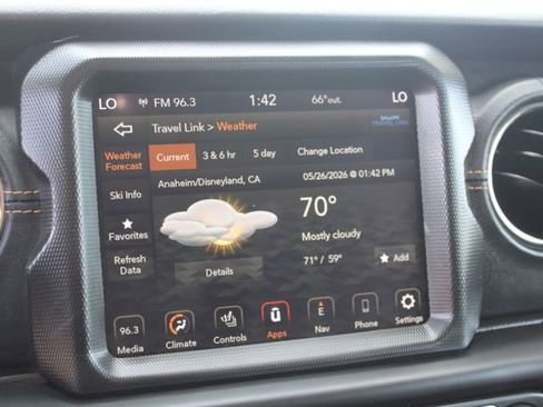 Used 2023 Jeep Wrangler Unlimited Sahara AWD/4WD image 25