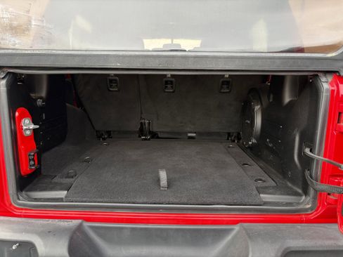 Used 2018 Jeep Wrangler Unlimited Sport S image 12