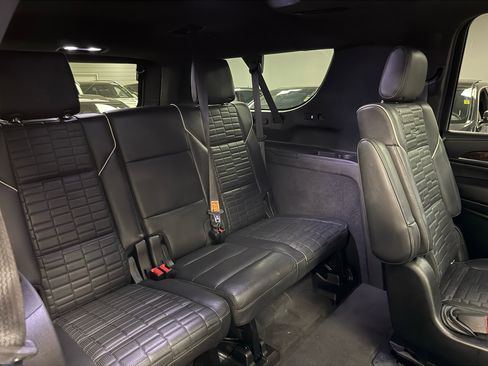 Used 2021 Cadillac Escalade ESV Sport Platinum image 23