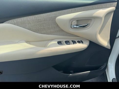 Used 2022 Nissan Murano SV w/ Cargo Package FWD image 10