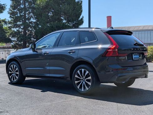 Used 2025 Volvo XC60 B5 Plus AWD/4WD image 5