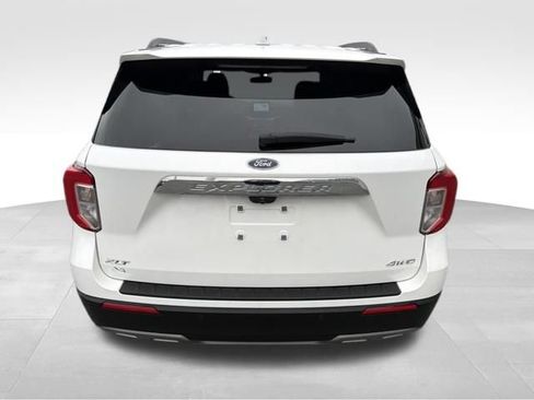 Used 2022 Ford Explorer XLT w/ Equipment Group 202A AWD/4WD image 7