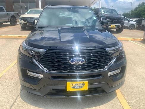 Used 2024 Ford Explorer ST-Line w/ Class IV Trailer Tow Package image 3