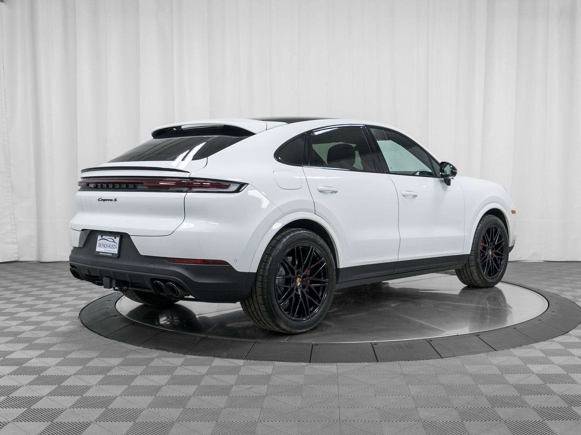 Used 2025 Porsche Cayenne S AWD/4WD image 7