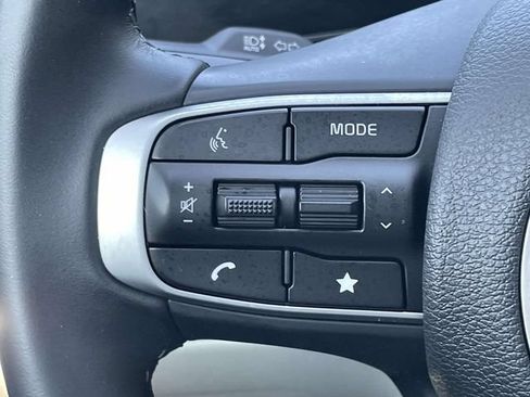 Used 2024 Kia Sportage EX FWD image 19
