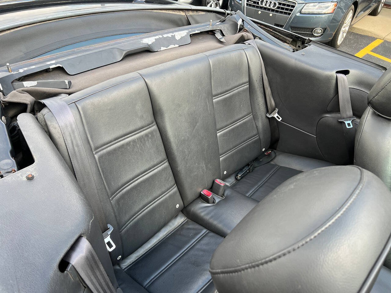 Used 2004 Ford Mustang Convertible RWD image 24