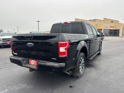 Used 2018 Ford F150 XLT w/ Equipment Group 302A Luxury image 8