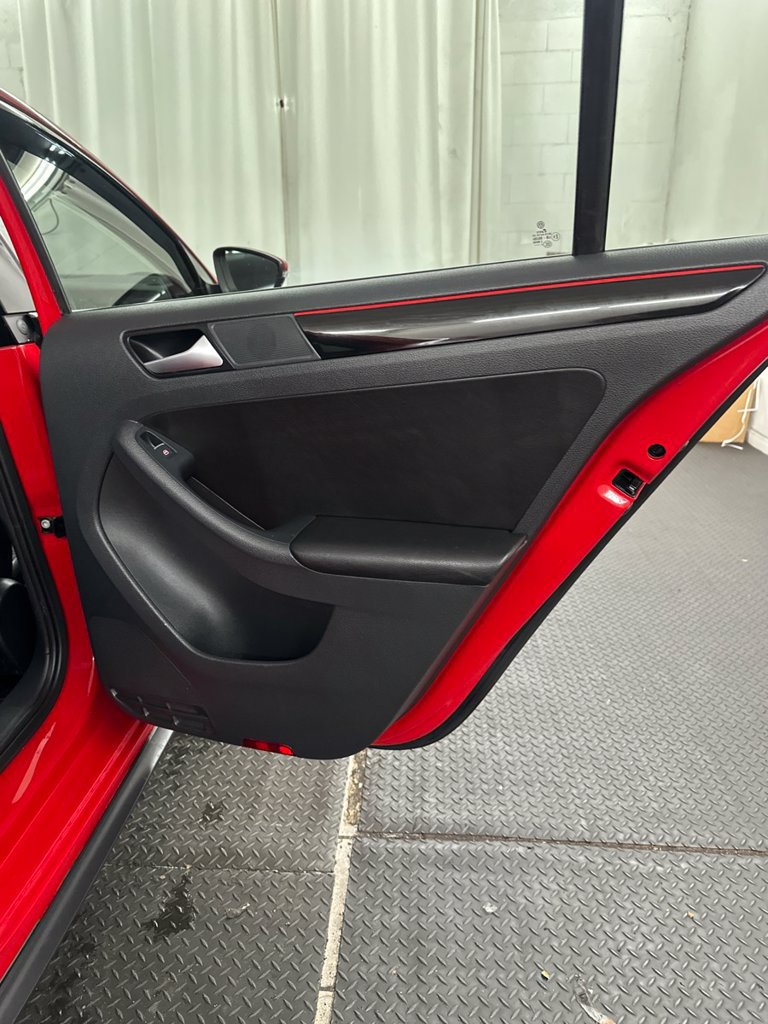 Used 2016 Volkswagen Jetta GLI SEL FWD image 25