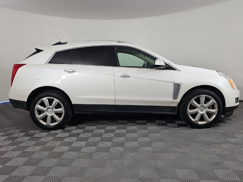 Used 2016 Cadillac SRX Premium w/ Trailering Package FWD image 4
