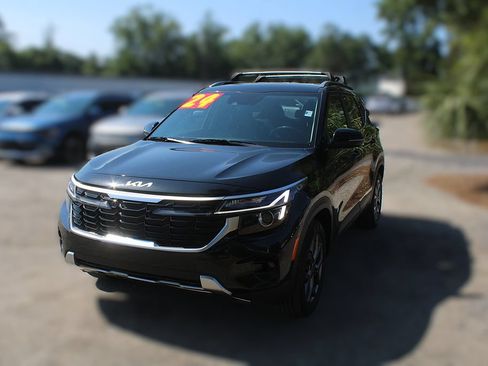 Certified 2024 Kia Seltos S FWD image 15