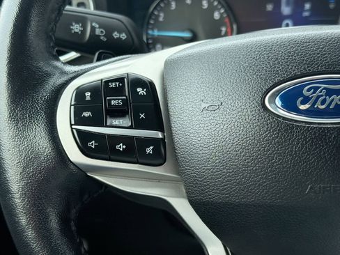 Used 2021 Ford Explorer XLT w/ Equipment Group 202A image 26