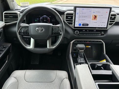 Used 2024 Toyota Tundra Limited AWD/4WD image 6