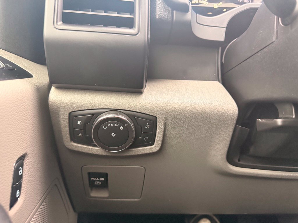 Used 2017 Ford F150 XL w/ Equipment Group 101A Mid AWD/4WD image 35