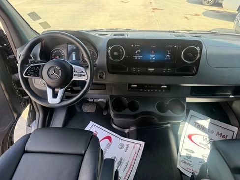 Used 2024 Mercedes-Benz Sprinter 2500 image 15