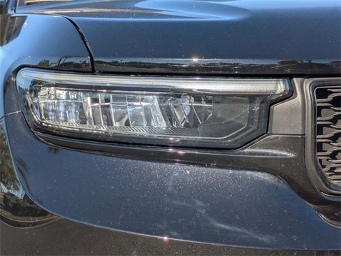 Used 2025 Jeep Grand Cherokee L Limited w/ Luxury Tech Group II image 9