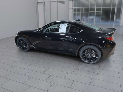 Used 2023 Toyota GR86 Premium w/ ALL Weather Mat Package (TMS) RWD image 6