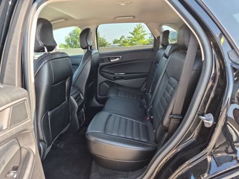 Used 2017 Ford Edge SEL w/ Equipment Group 201A FWD image 10
