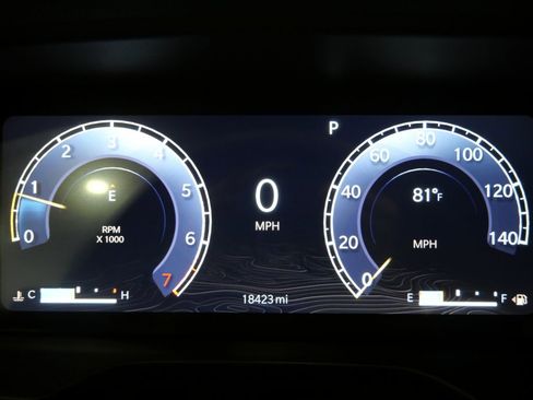 Used 2023 Jeep Grand Cherokee Altitude AWD/4WD image 15