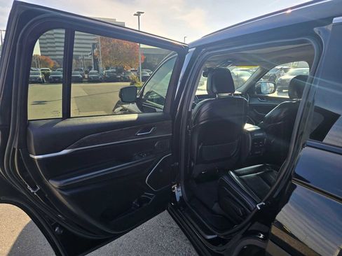 Used 2021 Jeep Grand Cherokee L Limited image 17