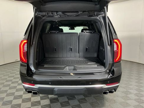 Used 2025 GMC Yukon Denali w/ Sun & Power Step Package AWD/4WD image 27