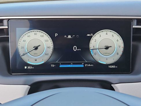 Used 2024 Hyundai Tucson Limited image 35