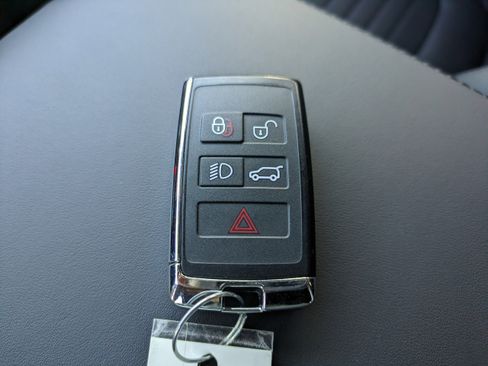 Used 2024 Land Rover Range Rover Sport image 31