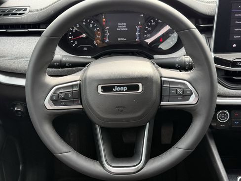 Used 2023 Jeep Compass Latitude w/ Convenience Group image 14