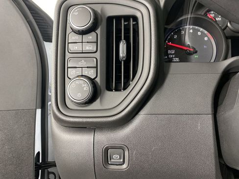 New 2026 Chevrolet Silverado 1500 W/T w/ WT Value Package AWD/4WD image 19
