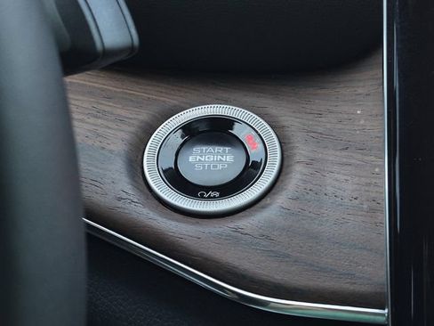 Used 2025 Jeep Grand Cherokee Summit AWD/4WD image 39