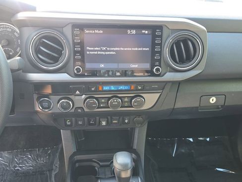 Used 2023 Toyota Tacoma TRD Off-Road w/ TRD Premium Off Road Package image 15