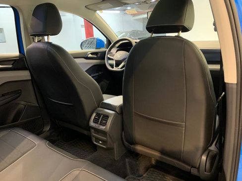 Used 2022 Volkswagen Taos SE image 51