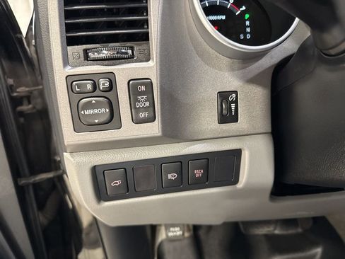 Used 2011 Toyota Sequoia Limited image 14