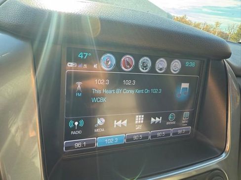 Used 2020 Chevrolet Suburban Premier image 26