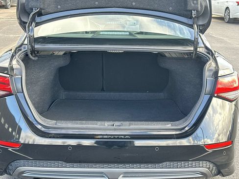 Used 2020 Nissan Sentra SR w/ Premium Package FWD image 16