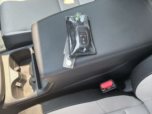 Used 2026 Honda CR-V EX image 35