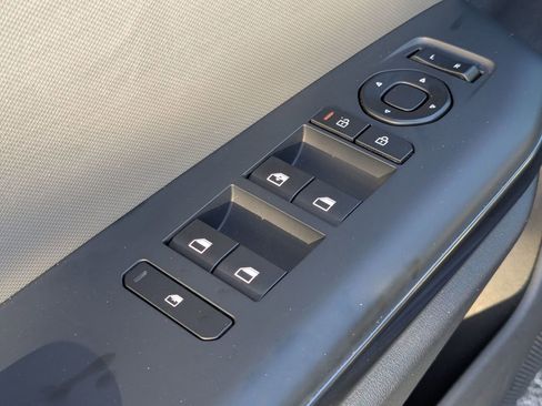 Used 2025 Kia K4 LXS image 15