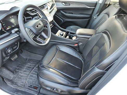 Used 2022 Jeep Grand Cherokee Limited 4xe w/ Luxury Tech Group II image 19