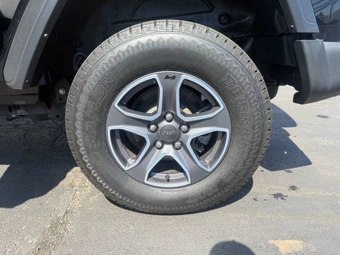 Used 2022 Jeep Wrangler Unlimited Sport AWD/4WD image 34