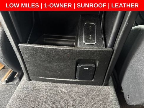 Used 2023 Mercedes-Benz GLE 350 w/ AMG Line Exterior image 17