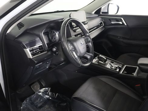Used 2024 Mitsubishi Outlander SE AWD/4WD image 24