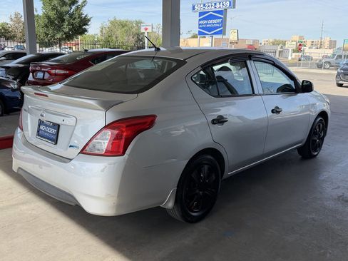 Used 2015 Nissan Versa S Plus FWD image 5