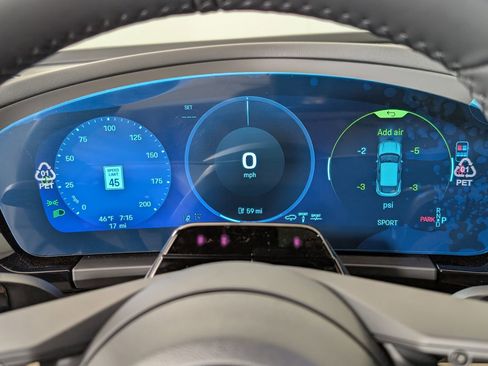 New 2026 Porsche Macan 4 Electric AWD/4WD image 26