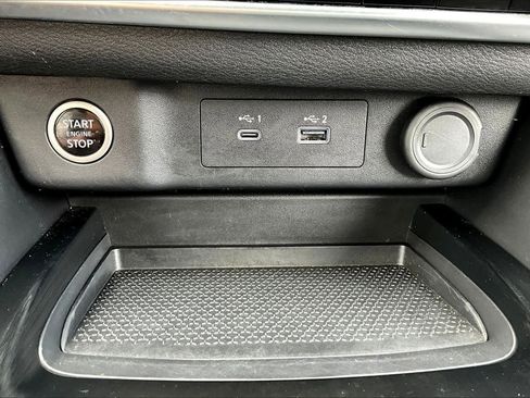 Used 2023 Nissan Rogue SV image 30