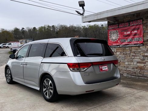 Used 2015 Honda Odyssey Touring Elite image 4