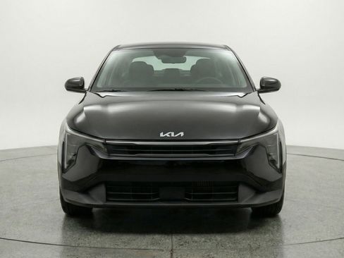 Used 2025 Kia K4 FWD image 2