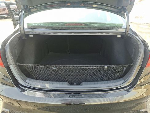 Certified 2023 Kia Forte LXS w/ LXS Technology Package image 28