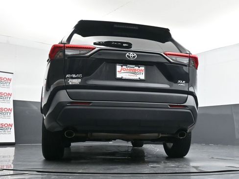 Used 2021 Toyota RAV4 XLE image 36