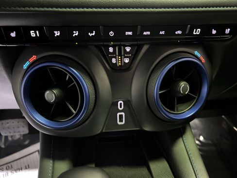 Certified 2023 Chevrolet Blazer RS w/ Driver Confidence II Package image 21